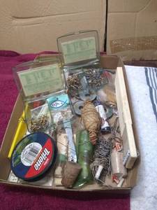 lot 11358 image: Assorted Lot of Vintage Fishing Tackle #1