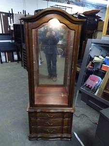 lot 3511 image: Beautiful Lighted China Cabinet with 3 Drawers