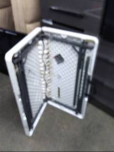 lot 3536 image: Nice 4 Folding Table