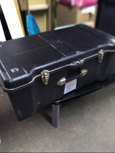 lot 3534 image: Contico Deluxe Storage Trunk