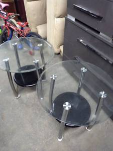 lot 3555 image: Pair of Modern Chrome End Tables with Glass Tops
