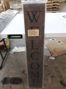 lot 20455 image: 40&nbsp Welcome Sign Decor
