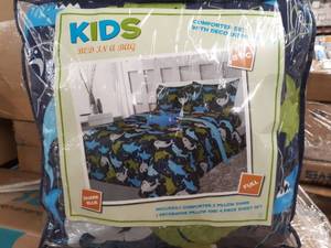 lot 20475 image: Comforter Set Full