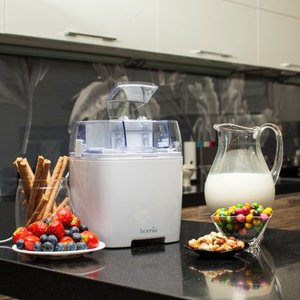 lot 22772 image: homia Digital Timer 1.58-Qt. Ice Cream Maker, New