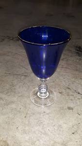 lot 22860 image: (6) Blue Chalice 6 Piece Drinkware Set