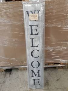 lot 23555 image: Welcome Sign Decor