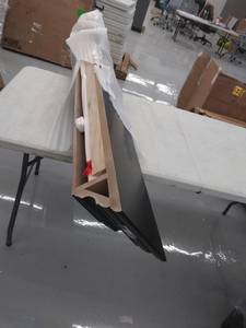 lot 3984 image: Wall Shelf