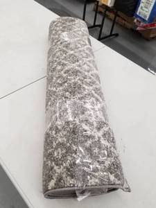lot 8131 image: GrayWhite Runner