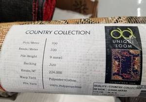 lot 8132 image: Country Collection Black Design 3ft x 5ft Rug
