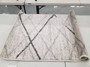 lot 8144 image: 2ft x 3ft Gray Rug