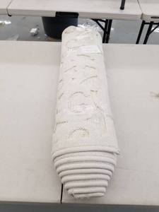 lot 8161 image: White Rug