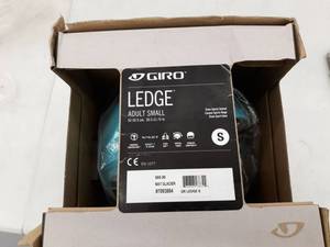 lot 2843 image: Giro Ledge Adult Small Snow sports Helmet