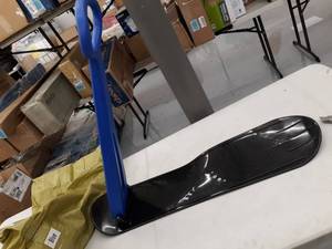 lot 2868 image: Fold up Snowboard Kick Blue