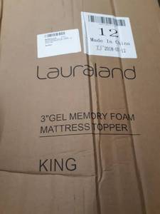 lot 2889 image: LauraLand Mattress Topper Gel Infused Memory Foam Mattress Topper 3inch King