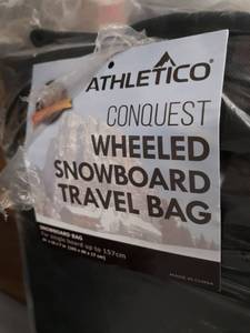 lot 2895 image: Athletico Conquest Padded Snowboard Bag With Wheels - Travel Bag For Single S...