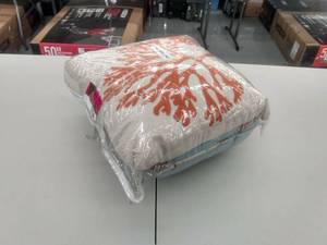 lot 2936 image: Decor Pillow Pair