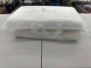 lot 2938 image: 2 Memory Foam Pillows