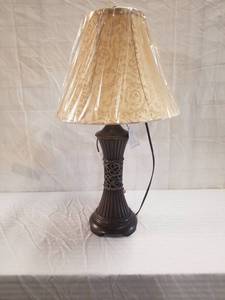 lot 1011 image: Brand New Lot of 2 Resin Table Lamp&nbsp