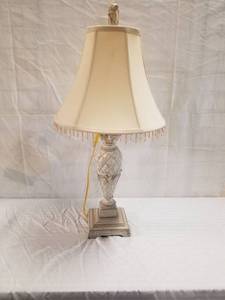 lot 1013 image: Lot of 2 White Table Lamp with Crackle Paint