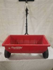 lot 6011 image: Red Earthway Spreader