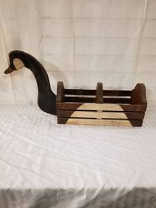 lot 6021 image: Wooden Goose Crate