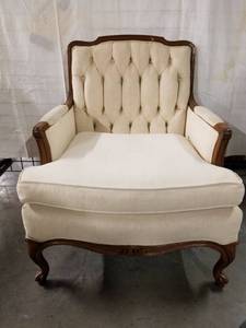 lot 6028 image: Vintage Cream Chair with Wood Trim