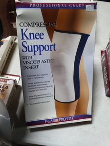 lot 7911 image: Pro compression knee support- New in box- Size-S