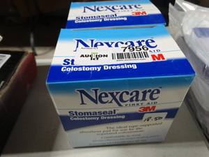 lot 7956 image: 2 boxes Nexcare stomaseal colostomy dressing