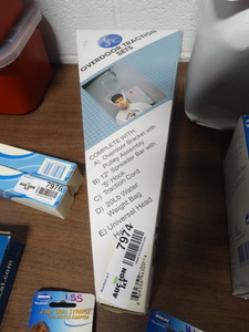 lot 7974 image: JAC- Overdoor traction set- new in box