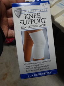 lot 8040 image: FLA Orthopedics Knee Support elastic pullover- Size XL- New in box