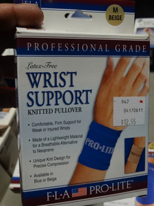 lot 8052 image: FLA Orthopedics Wrist support knitted pullover Size M- New in box