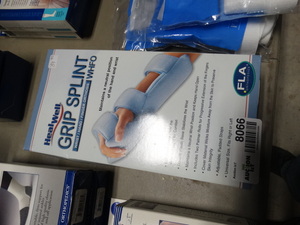 lot 8066 image: FLA Orthopedics grip splint-wrist hand finger orthosis - Size Universal- New in box