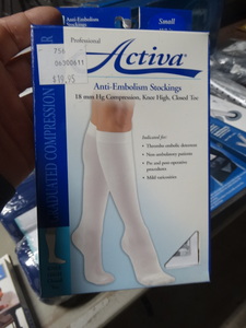 lot 8082 image: Activa graduated compression socks- New in box- Size-Small