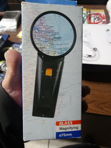 lot 8106 image: Magnifying glass in box