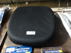 lot 8123 image: Uplift seat assist- new $179.94