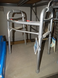 lot 8135 image: Drive medial adjustable aluminum folding walker- New w tags