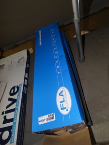 lot 8136 image: FLA Orthopedics Knee immobilizer - Size Universal- New in box $82.95