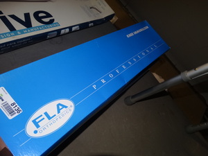 lot 8137 image: FLA Orthopedics Knee immobilizer - Size Universal- New in box $82.95