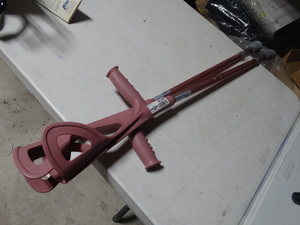 lot 8147 image: Drive Medical- arm canescrutches-NEW