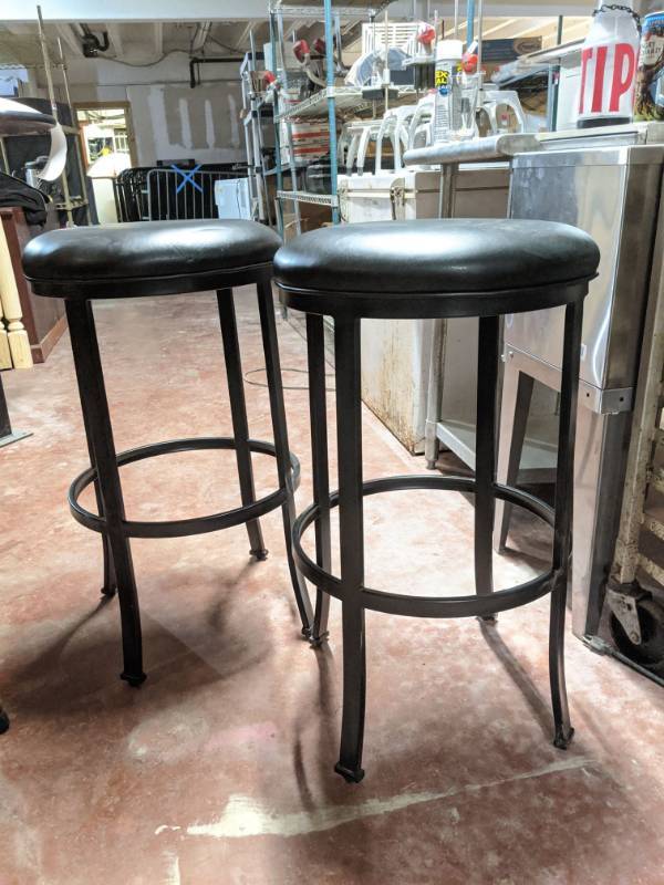 Liquidation bar online stools