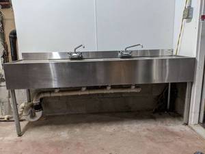 lot 5565 image: Krowne Four Compartment Sink