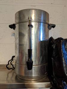 lot 5588 image: Heated Coffee Dispenser With 3oz Stainless Steel Bell Creamers