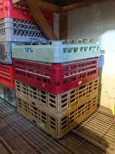 lot 5592 image: Assorted Cocktail Glasses With Crates