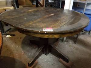 lot 5605 image: 50in x 42in Round Wood Table With Leaf