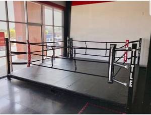 lot 99 image: Title Boxing Ring