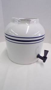 lot 5124 image: Crock Jar wSpigot - no lid