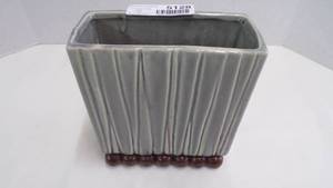lot 5128 image: McCoy Planter