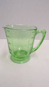 lot 5137 image: Uranium Measuring Cup