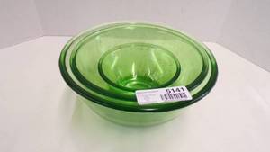 lot 5141 image: Uranium Glass Nesting Bowls