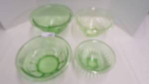 lot 5145 image: Uranium Glass Nesting Bowls